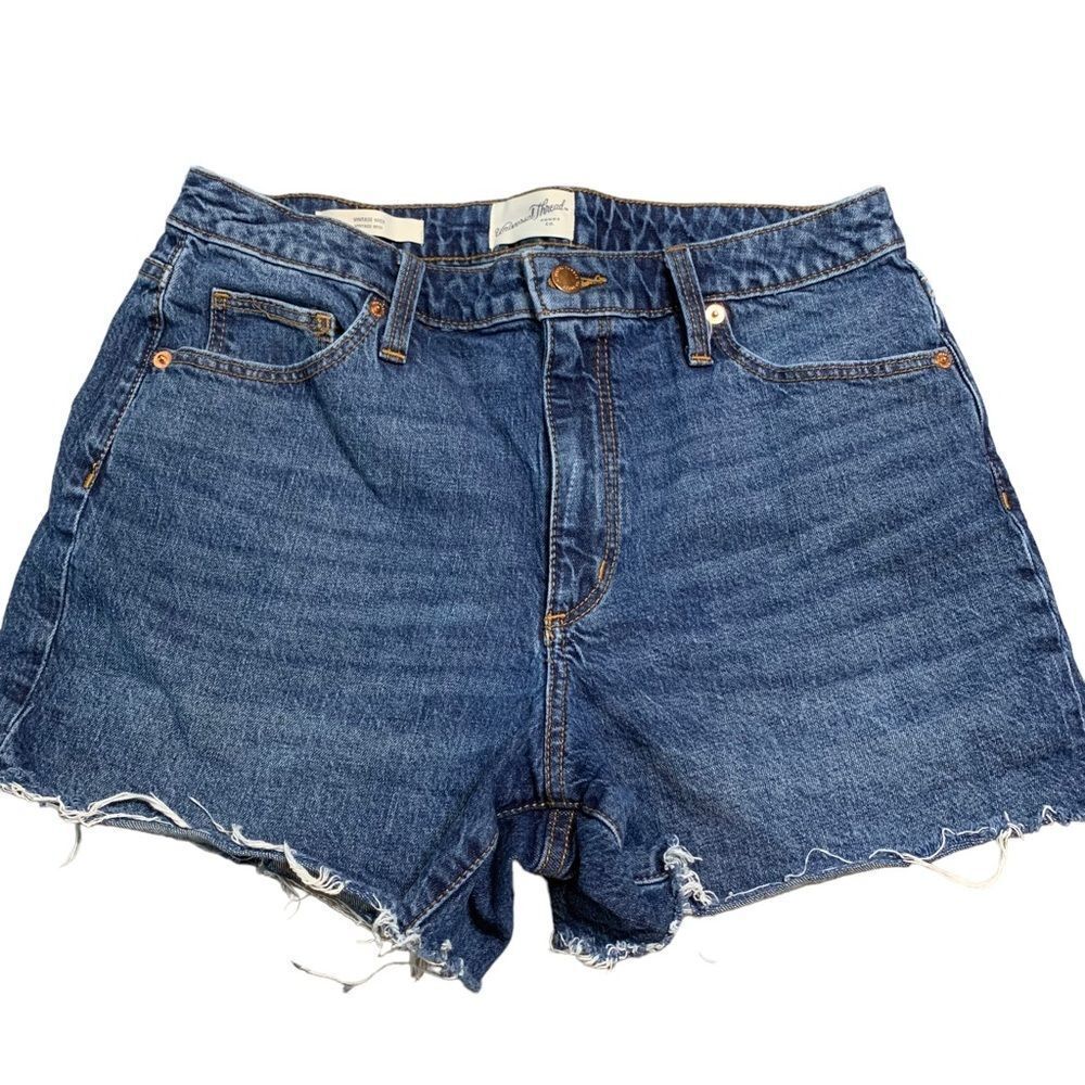 Universal Thread Vintage Midi Frayed Hem Shorts‎ - Medium Denim - Size 10